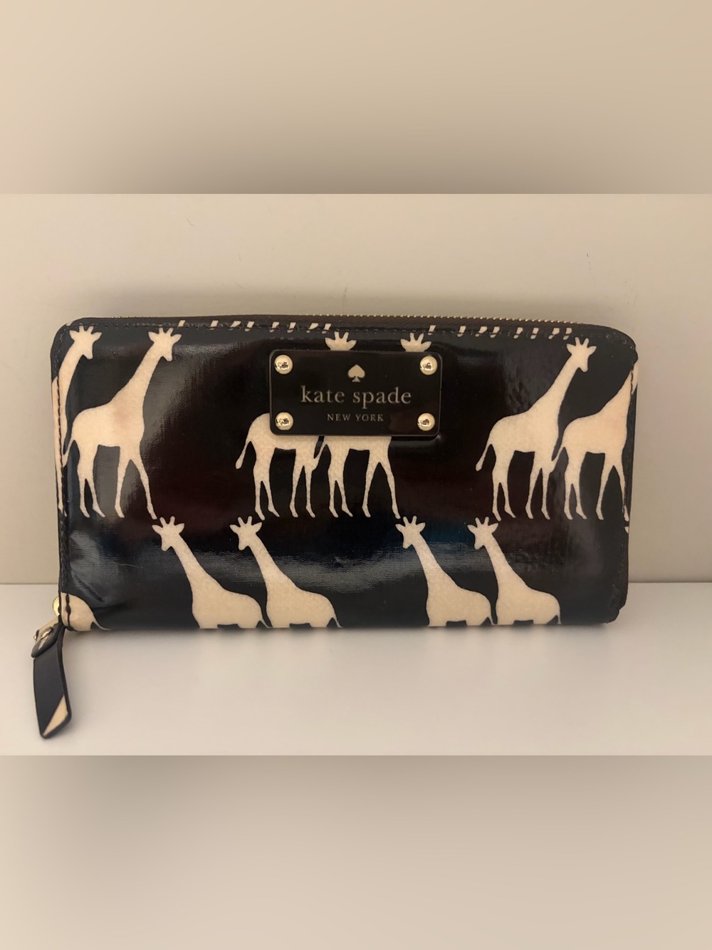 kate spade Black and Cream Giraffe Print Patent Wallet